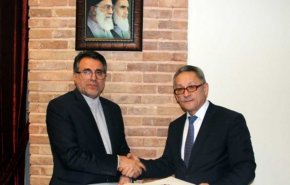 إيران وكازاخستان تتفقان علي إصدار تأشيرة مدتها عام واحد