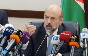 البرلمان الأردني يقر قانون الضريبة بعد تحذيرات الرزاز 