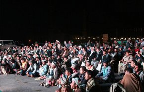 الحشود اليمنية تشارك في الاحتفال بالمولد النبوي