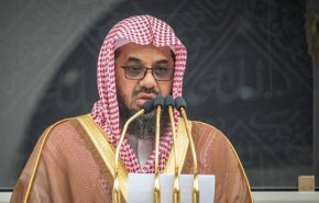 أقصر صلاة فجر في المسجد الحرام بإمامة الشريم.. والسبب؟!