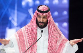 نجم تركي شهير يسخر من الأمير السعودي... ويشعل 