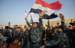 عبد المهدي يدعو الى رفع الاعلام العراقية.. والسبب؟