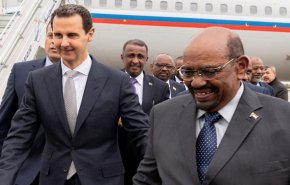 بالصور.. البشير يزور دمشق ويلتقي بالرئيس الأسد