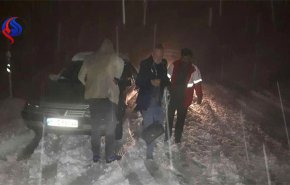 انقاذ سائحين فرنسيين علقا في ثلوج غزيرة غربي ايران