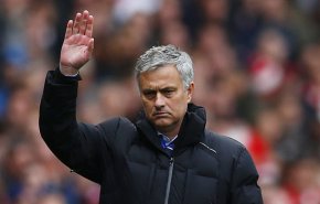 مانشستر يونايتد يعلن إقالة جوزيه مورينيو