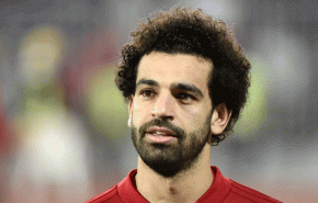 ماذا قال هداف ليفربول عن والده  ومتاعب 'رحلة الغربة'؟