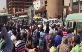 هل زيارة البشير المفاجئة لدمشق لها علاقة بالمظاهرات في السودان؟!