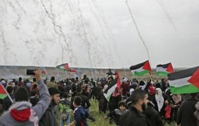 بدء توافد اهالي غزة الى مخيمات العودة


