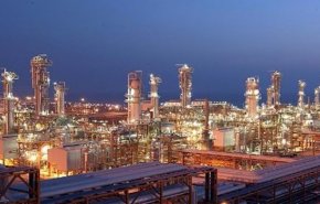 صادرات مشتقات النفط والبتروكيمياويات الايرانية فاقت 11 مليار دولار