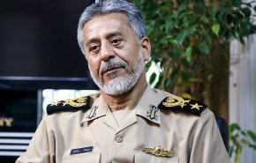 لن نسمح باقتراب الاسطول الأمريكي من المياه الايرانية