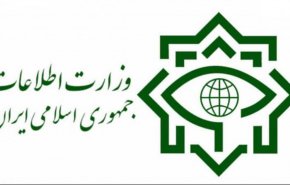 ايران تعتقل شبكة توغلت في النظام المصرفي والعملة الصعبة