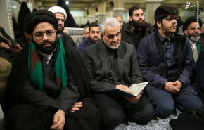اللواء سليماني في مراسم تابين آية الله هاشمي شاهرودي