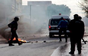 مواجهات في تونس بين الأمن ومحتجين على الوضع الاجتماعي