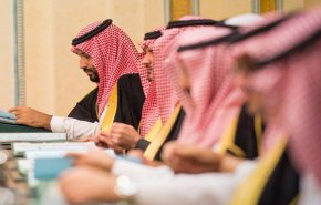 لهذه الأسباب أعاد الملك سلمان الحرس القديم إلى السلطة