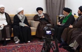 الشيخ قاسم يلتقي آية الله الحكيم في النجف الاشرف