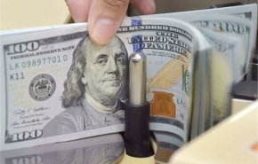 سهم دلار از ذخایر ارزی جهان به شدت کاهش یافت