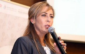 تصفيق حماسي في البرلمان الاردني، بعد دوس علم 