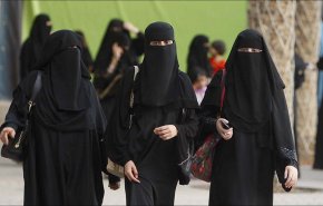 سبع سعوديات حاولن الهرب قبل رهف القنون .. هذا مصيرهن