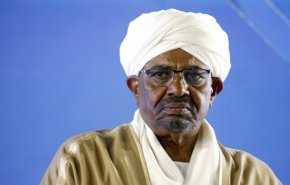 البشير يحسم مصير المتظاهرين: إنهم خونة ومندسين