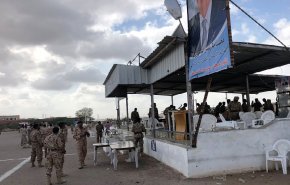 كيف نجحت طائرات يمنية مسيرة في ضرب قاعدة العند الأكثر تحصينا باليمن؟