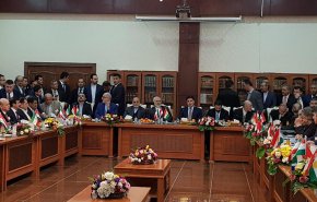 البارزاني وظريف يؤكدان العمل على تعزيز التعاون