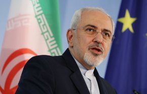 ظريف يعلن مقترحا لرفع تأشيرة الدخول بين العراق وايران