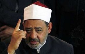 السيسي يحظر شيخ الأزهر من السفر إلا بإذنه!
