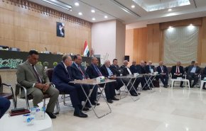 ظريف: ینبغی للعراق ان لا یعقد الآمال علي الاخرین فی مرحلة اعادة الاعمار ایضا