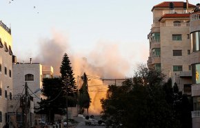 الاحتلال يفجر منزل عائلة الأسير الجريح خليل جبارين في الخليل
