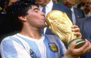 مارادونا يدعم الرئيس الفنزوئلي!