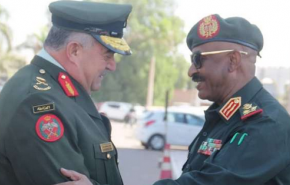 رئيس الأركان الأردني ينهي زيارة إلى السودان
