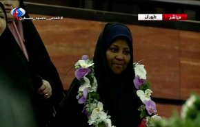 بالفيديو..مذيعة PRESS TV مرضية هاشمي تصل طهران