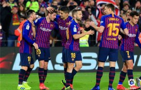 برشلونة يبلغ نصف نهائي كأس الملك بعد سحق إشبيلية
