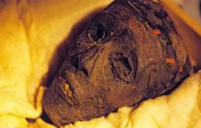 بالصور.. مصر تعاود فتح مقبرة توت عنخ آمون