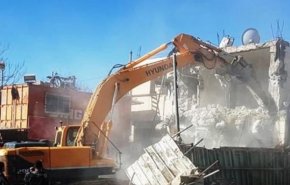 'اسرائيل' تهدم بيوت الفلسطينيين وتأخذ تكلفة الهدم