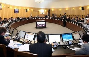البرلمان الایراني يخصص 1.5 مليار دولار لتعزيز البنية الدفاعية للبلاد