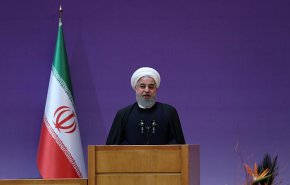 روحاني: من المؤسف لجوء بعض جيراننا للكيان الصهيوني