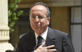 بالصورة ..جميل السيد يقصف جبهة سمير جعجع و زوجته!
