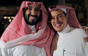 تركي الدخيل.. المستشار الإعلامي المدلل ورطة جديدة لـ