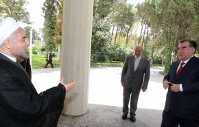 الرئيس الطاجيكي يهنئ بانتصار الثورة ويقدم دعوة 