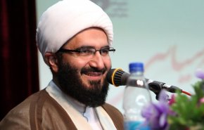 بالصوت .. خطيب صلاة الجمعة في طهران يوجه رسالة للسيد حسن نصرالله باللغة العربية!