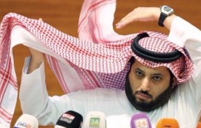 تركي آل شيخ يغلق واتسابه الخاص به بعد يوم من الاعلان عنه!