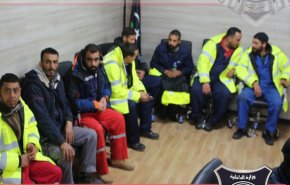بالصور.. تحرير الرهائن التونسيين الـ14 المختطفين في ليبيا

