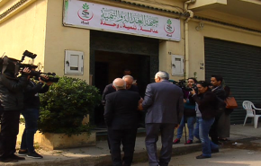  الجزائر : المعارضة تفشل في انتخاب مرشح واحد يمثلها في الانتخابات 