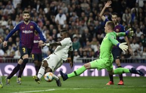 برشلونة يصعق ريال مدريد ويتأهل لنهائي كأس إسبانيا 
