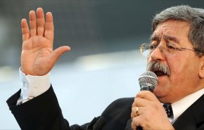حذرهم من تكرار حرب سوريا في الجزائر فغادر النواب الجلسة!