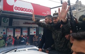 بالصور..اسير فلسطيني يتنسم عبير الحرية بعد 22 عاماً من الاعتقال