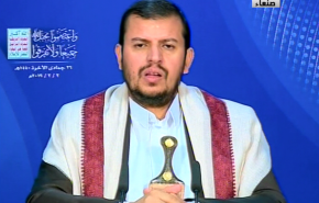 السيد الحوثي: لن نكون خداما لأمريكا و