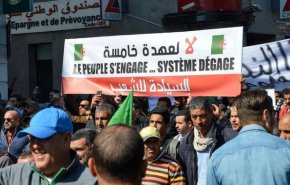 بوتفليقة يترشح رسميا ويتعهد بانتخابات مبكرة حال فوزه