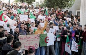 الجزائر تشهد توقفا للقطارات واستنفارا أمنيا استعدادا للمسيرات